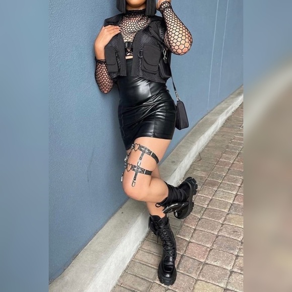 Combat Baddie Vest - Picture 3 of 4